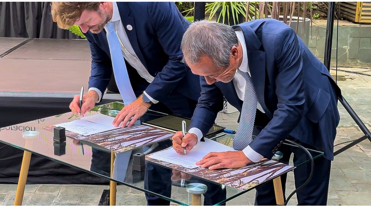 Colbún y Sumitomo firman alianza para desarrollar proyectos de hidrógeno verde para producir amoniaco